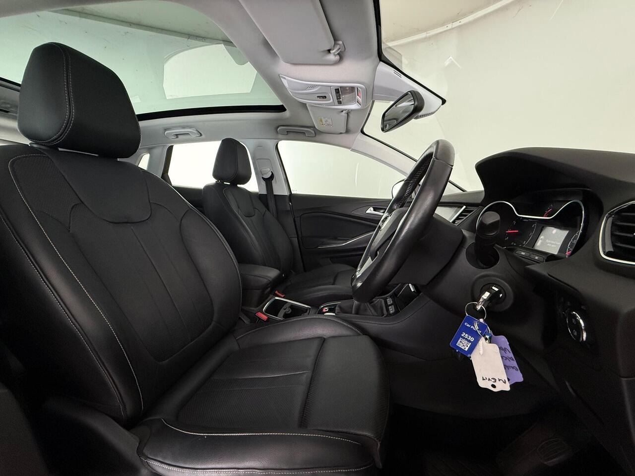 Vauxhall Grandland X thumbnail Seat Driver