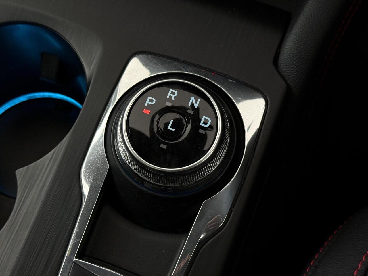 Ford Kuga thumbnail Interior Front