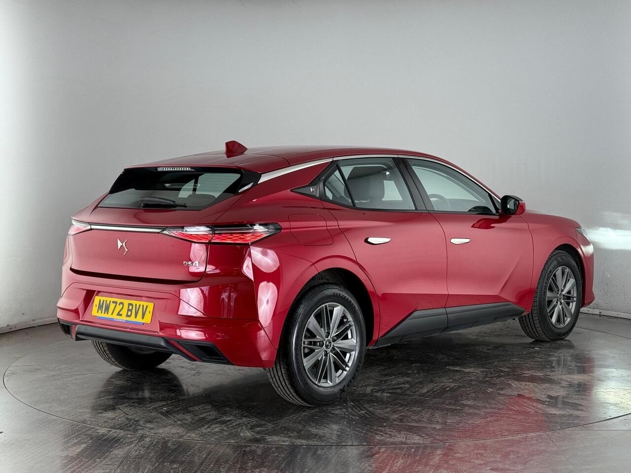 DS AUTOMOBILES DS 4 thumbnail Rear Right