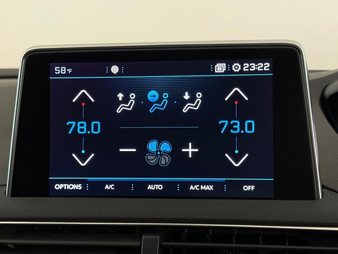 Peugeot 3008 thumbnail Infotainment System