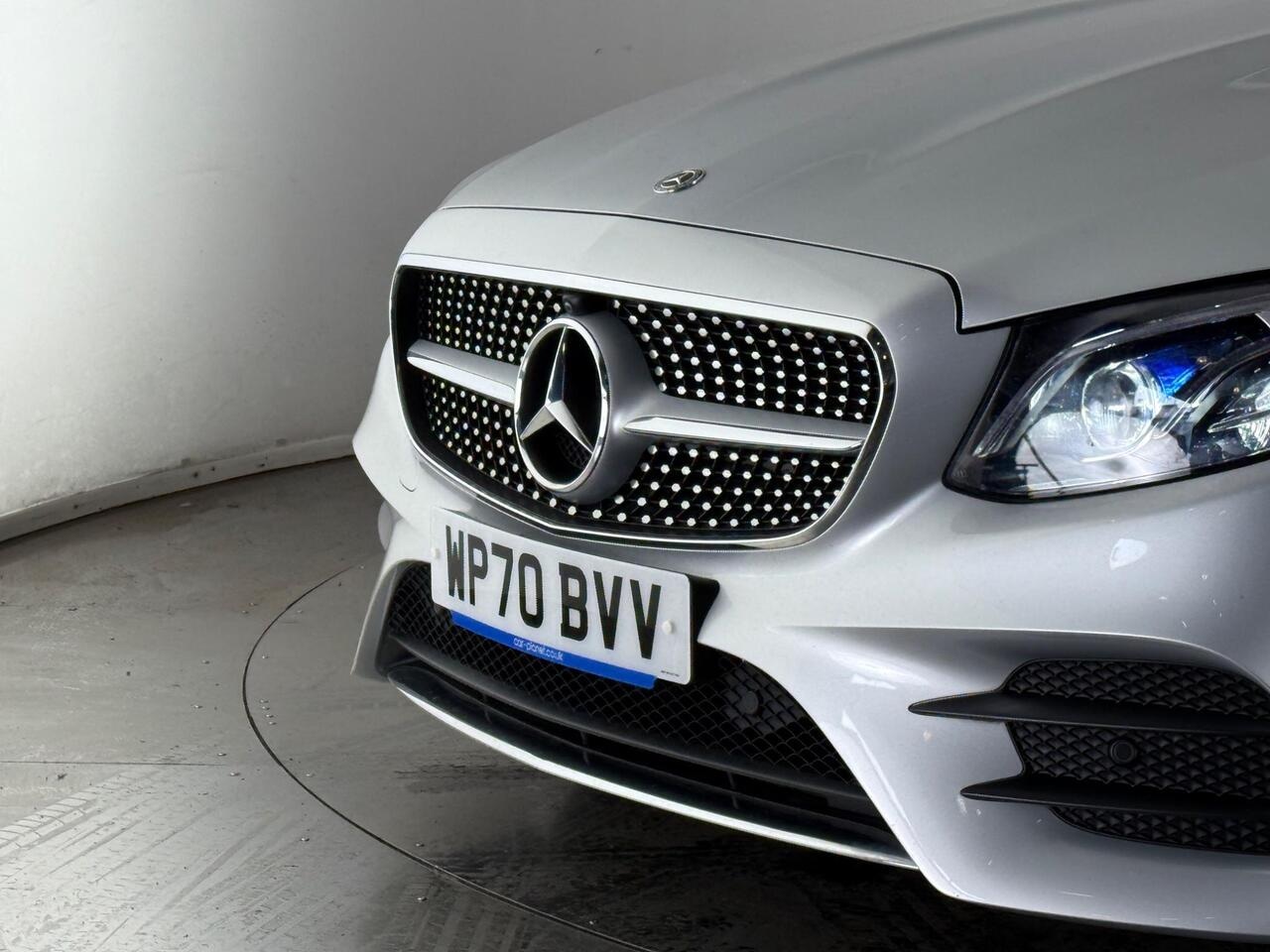 Mercedes-Benz E Class thumbnail Lights Front