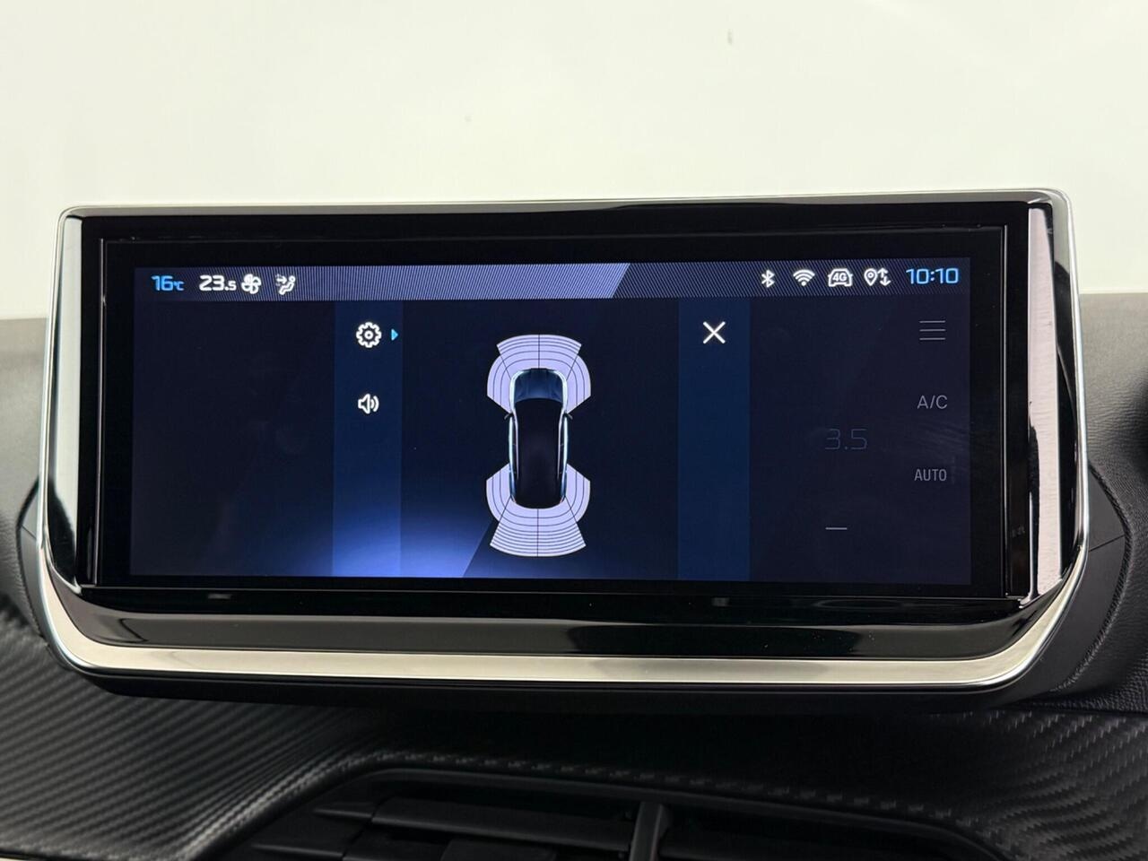 Peugeot 2008 thumbnail Infotainment System
