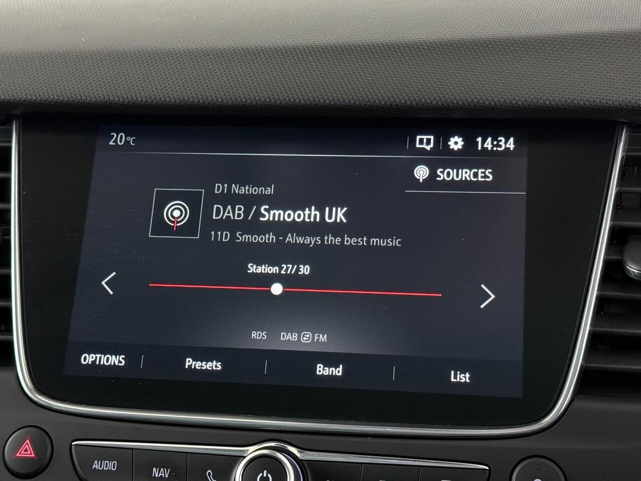 Vauxhall Crossland X thumbnail Infotainment System