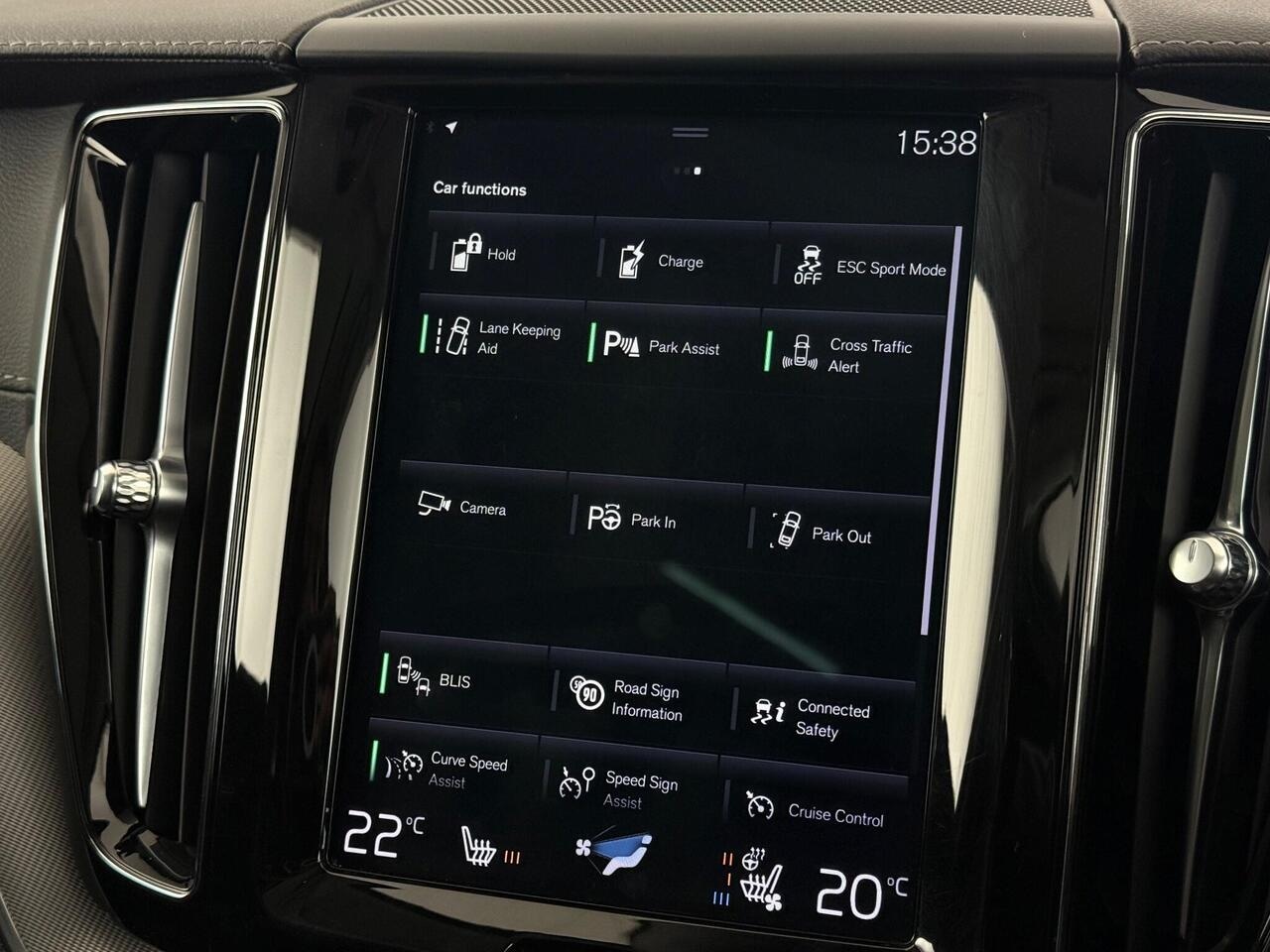 Volvo XC60 thumbnail Infotainment System
