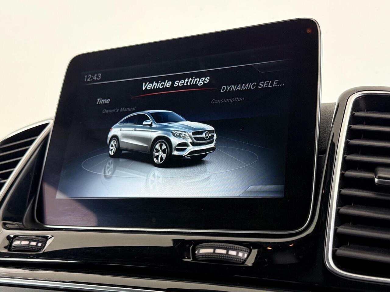 Mercedes-Benz GLE thumbnail Infotainment System
