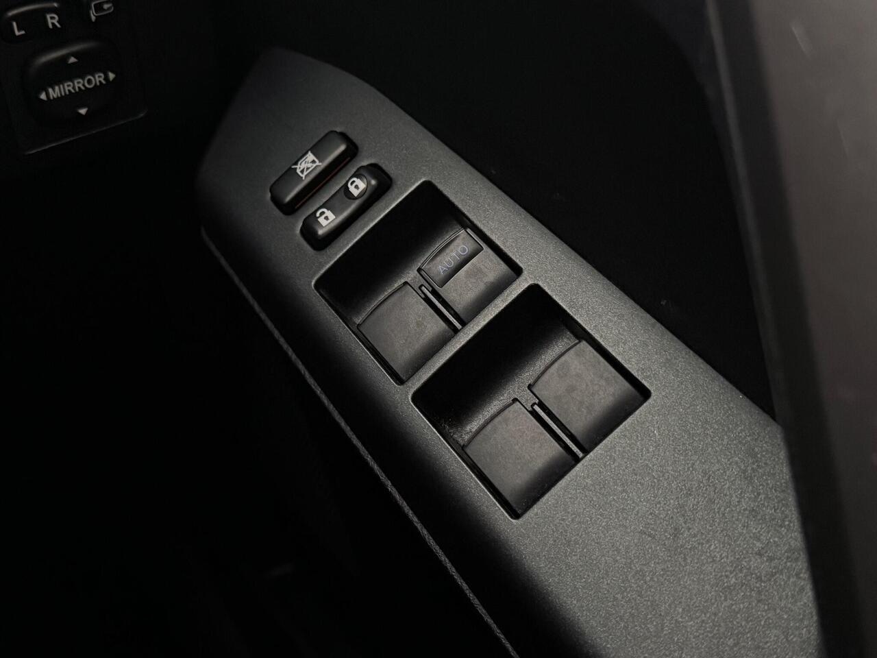 Toyota RAV4 thumbnail Misc Controls