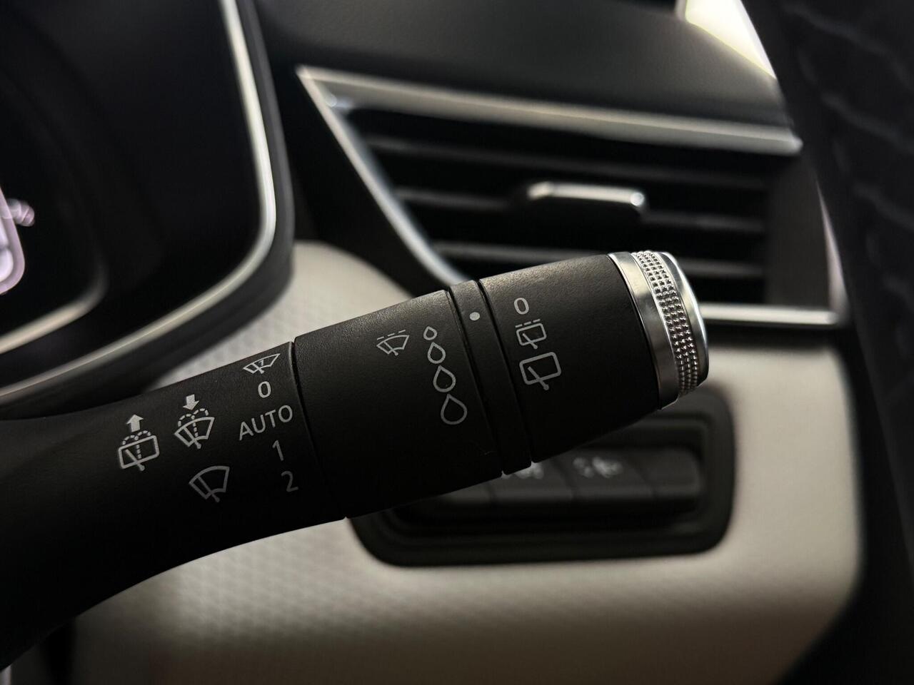 Renault Clio thumbnail Misc Controls