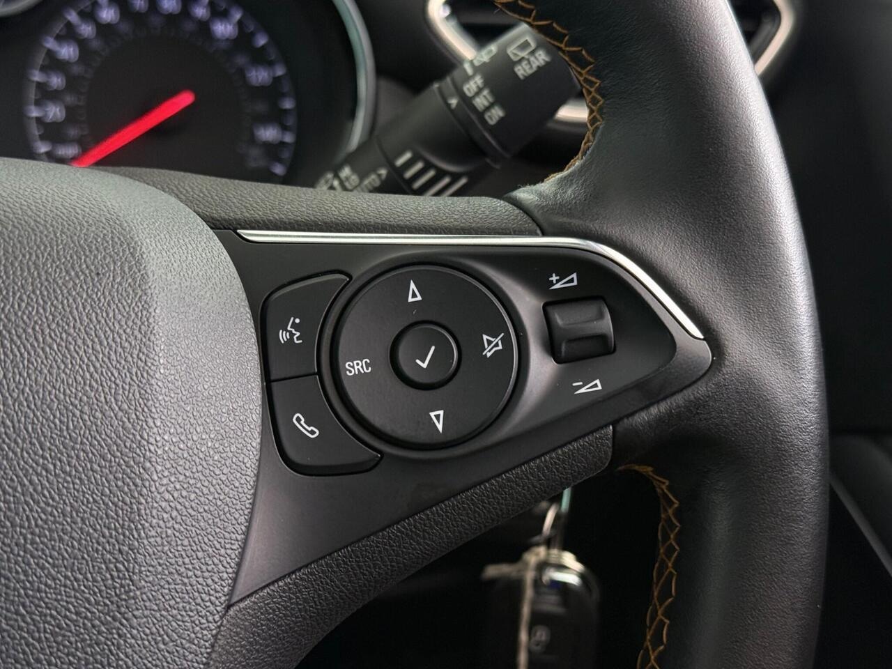 Vauxhall Crossland X thumbnail Misc Controls