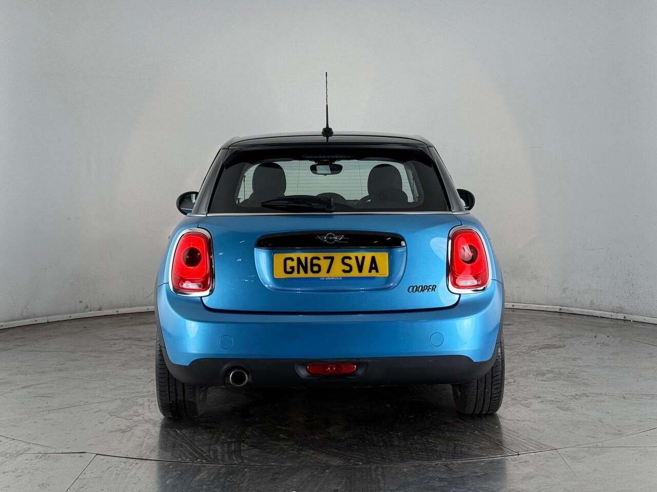 MINI Hatch thumbnail Rear