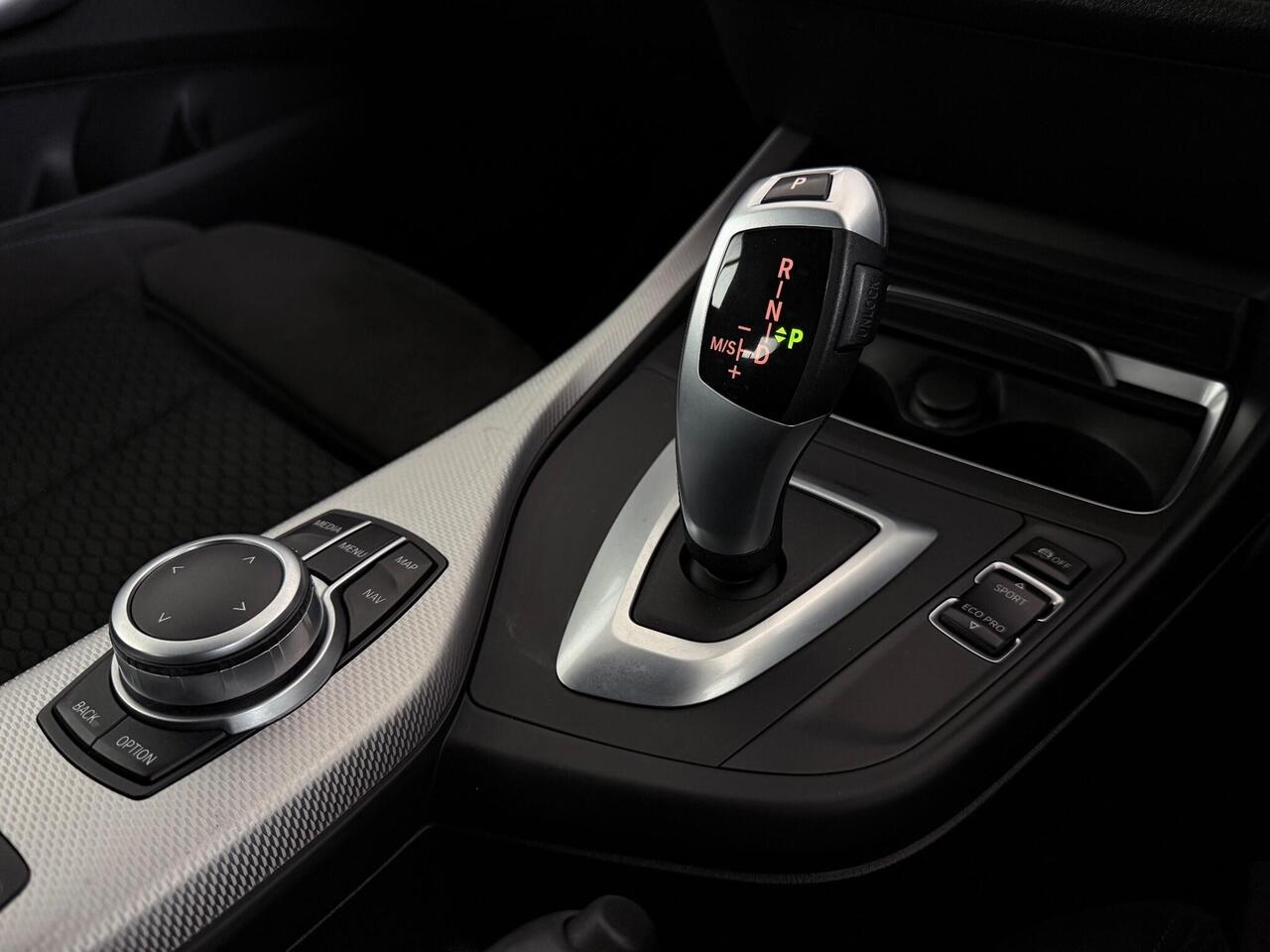 BMW 2 Series thumbnail Interior Front