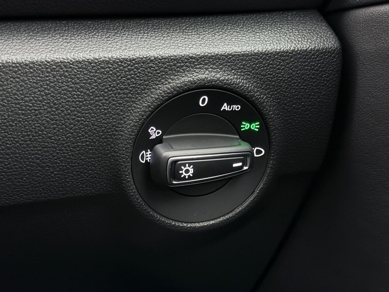 Volkswagen T-Roc thumbnail Misc Controls