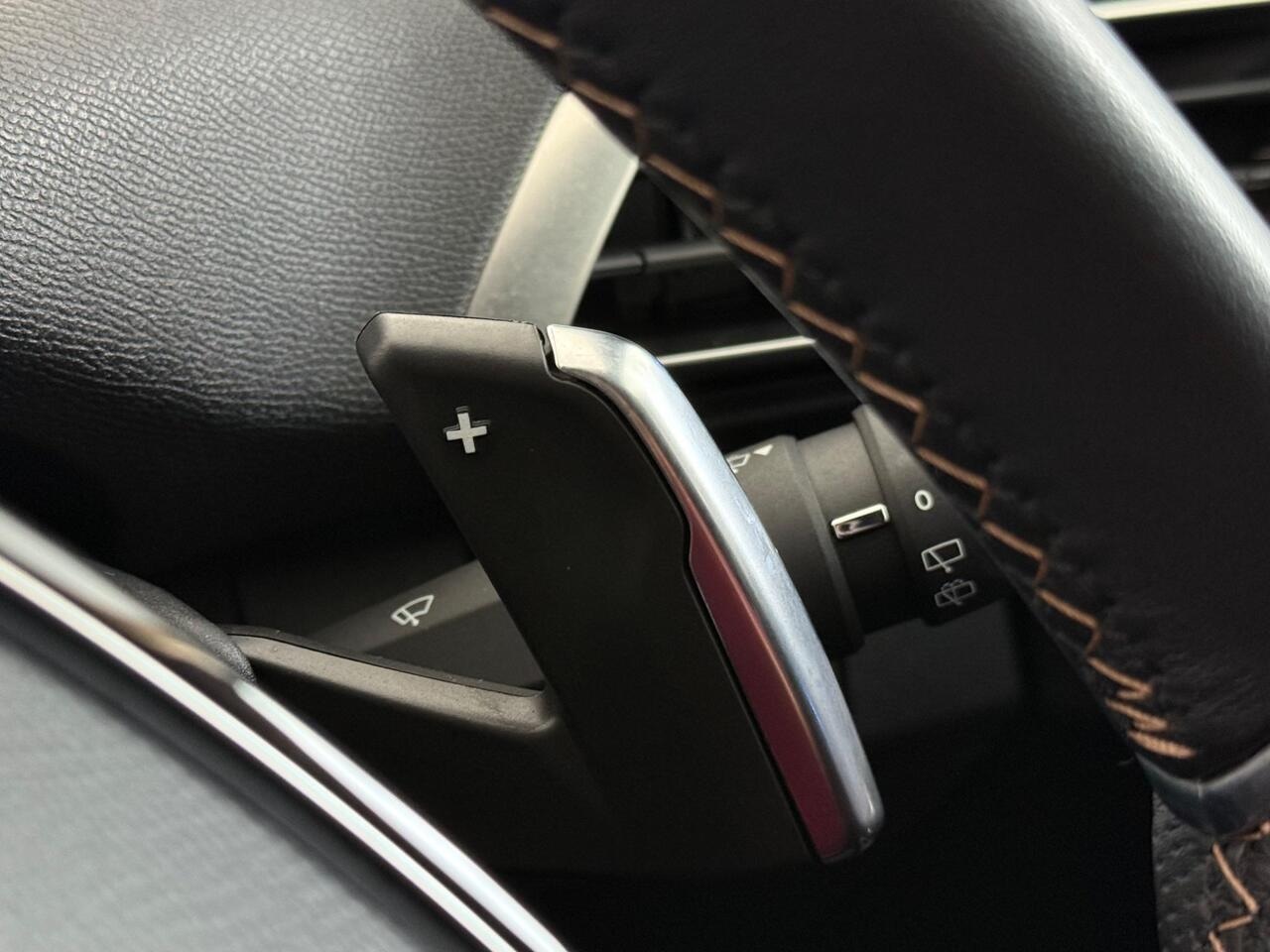 Peugeot 3008 thumbnail Interior Front