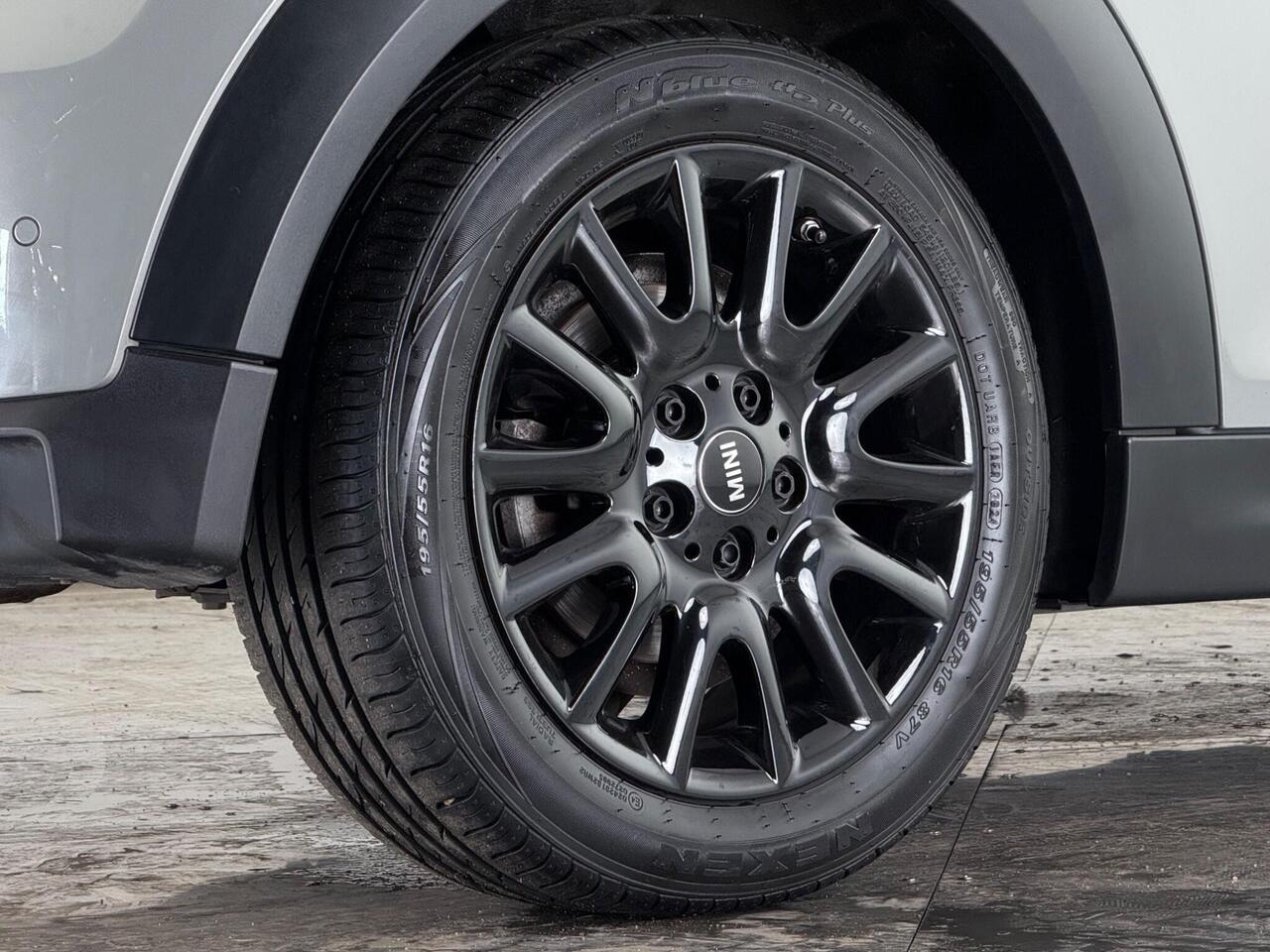 MINI Convertible thumbnail Wheel