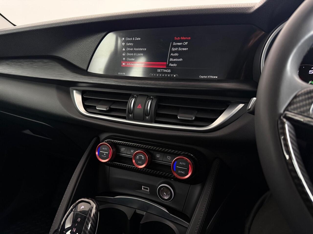 Alfa Romeo Stelvio thumbnail Infotainment System