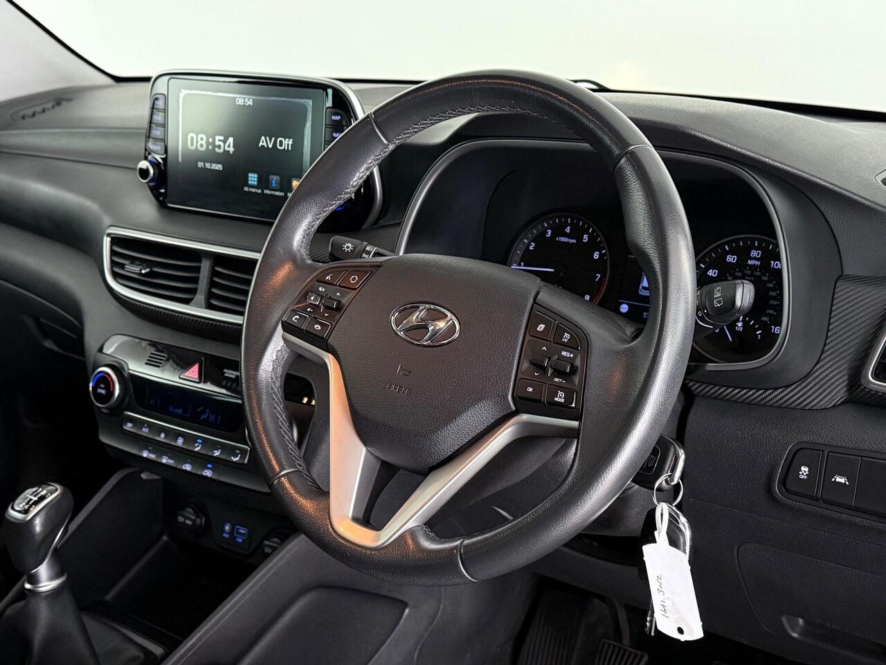 Hyundai TUCSON thumbnail Steering Wheel