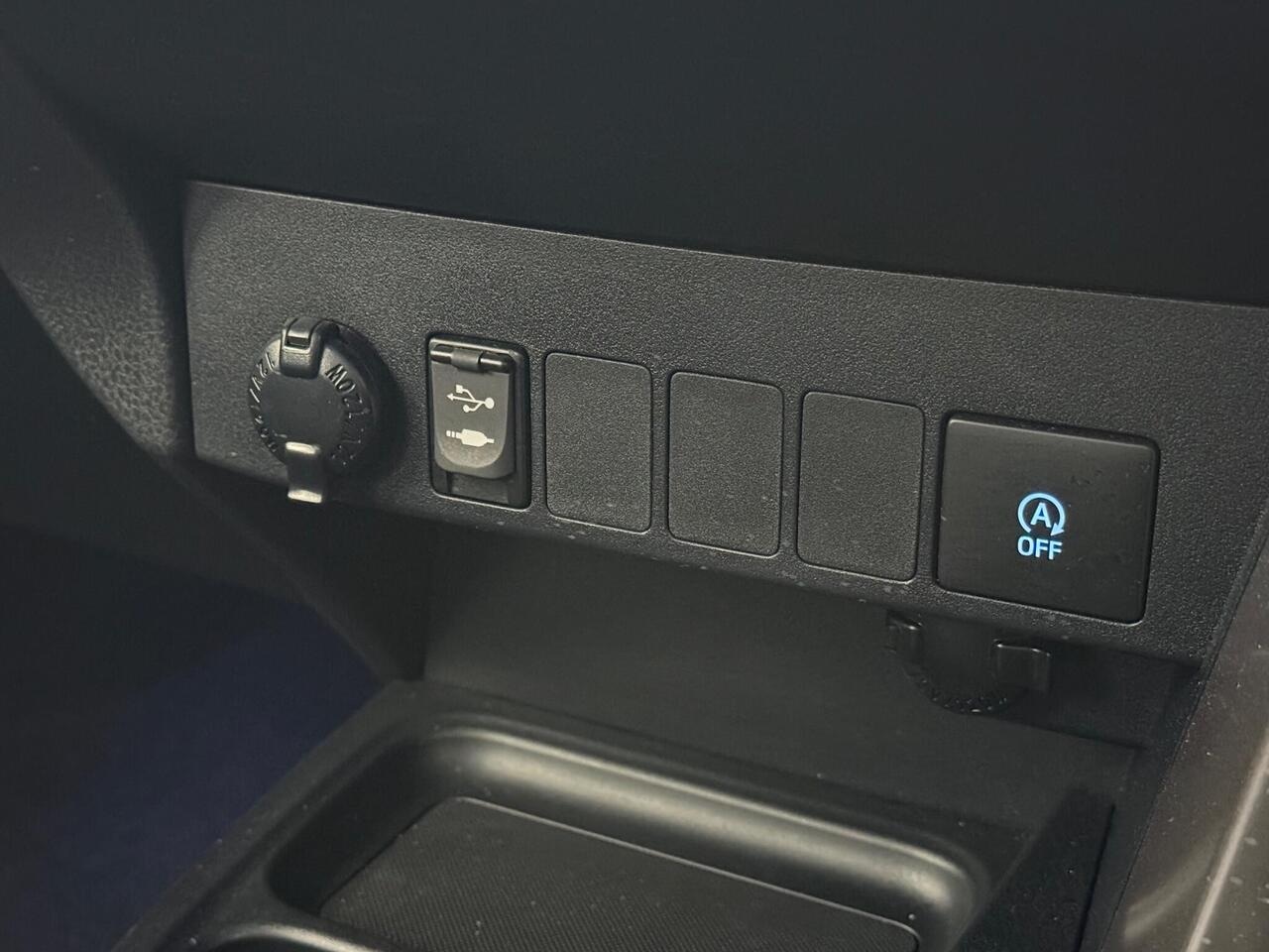 Toyota RAV4 thumbnail Misc Controls