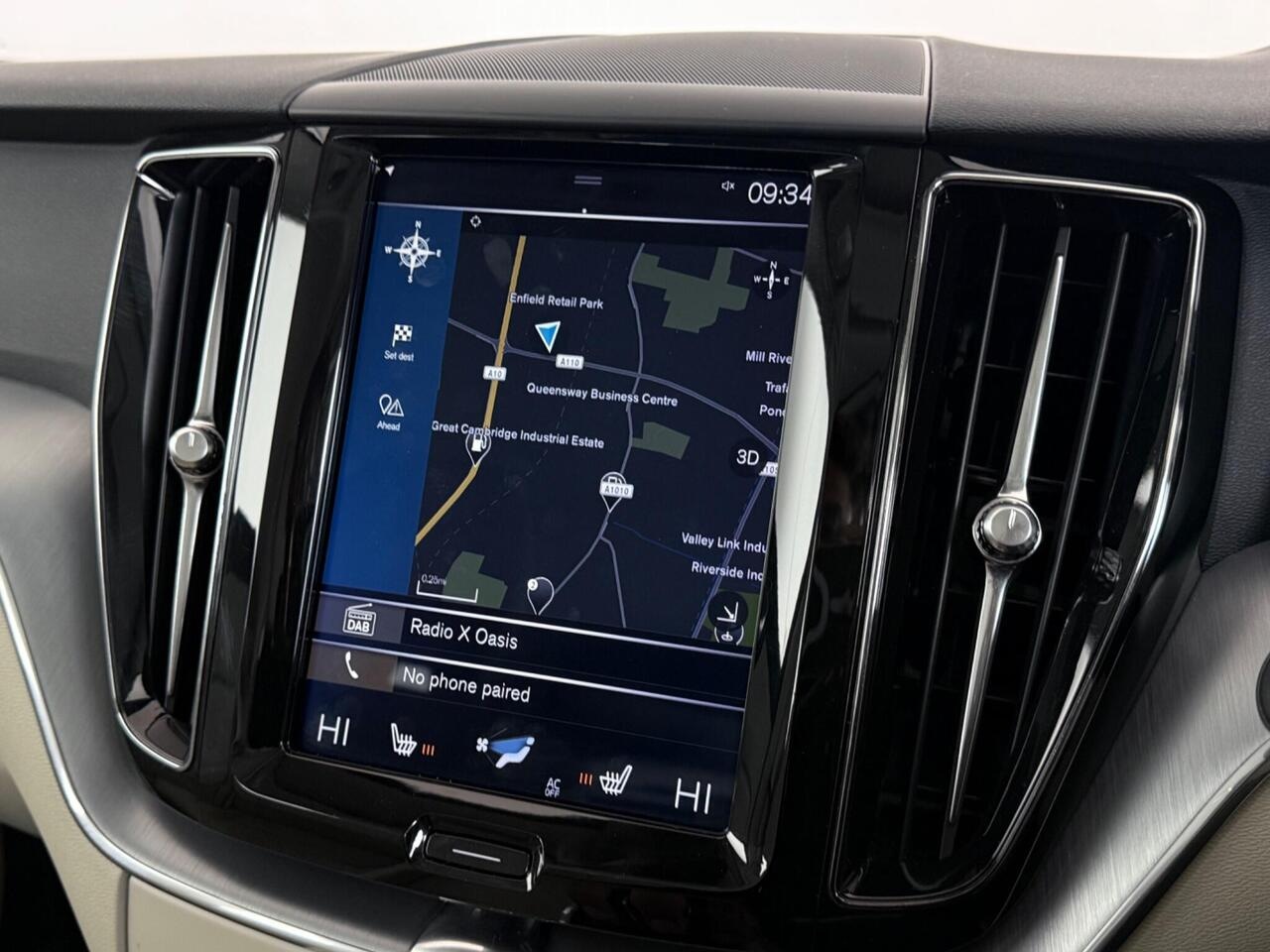 Volvo XC60 thumbnail Infotainment System
