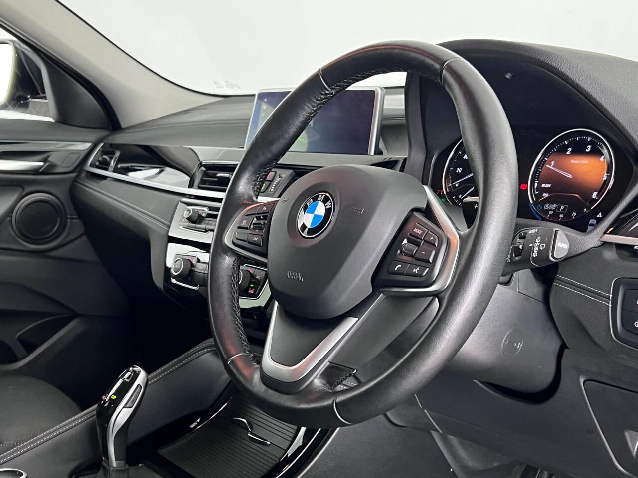 BMW X2 thumbnail Interior Front