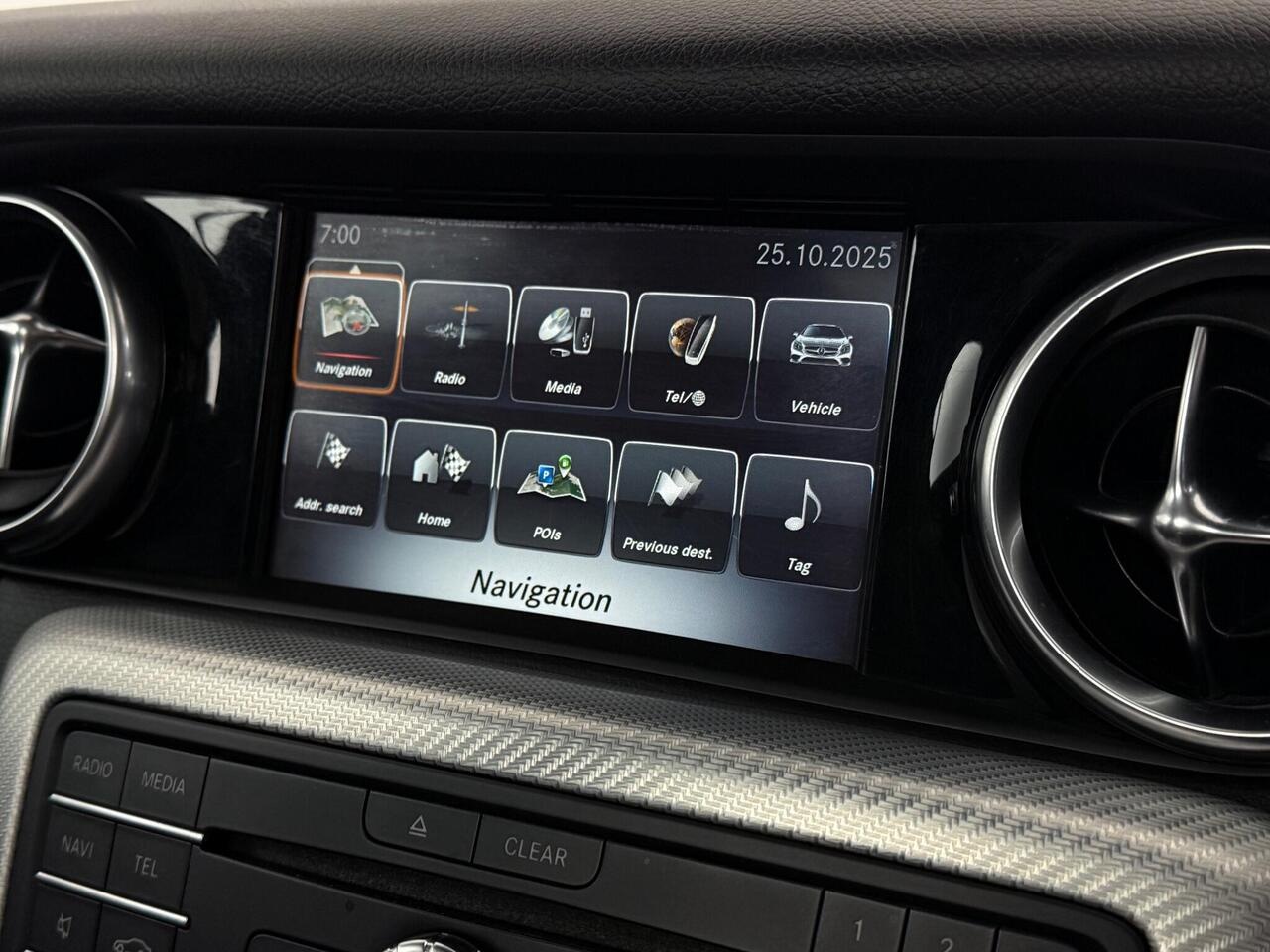Mercedes-Benz SLC thumbnail Infotainment System