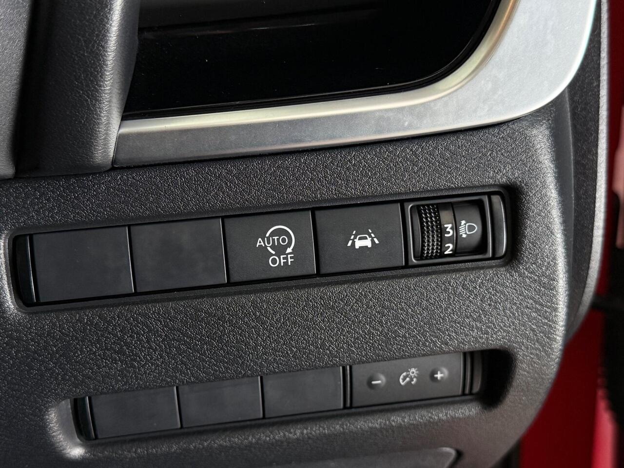 Nissan Qashqai thumbnail Misc Controls