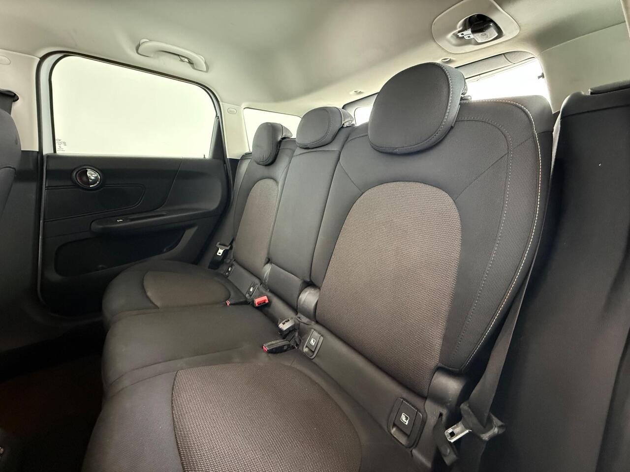 MINI Countryman thumbnail Seats Rear