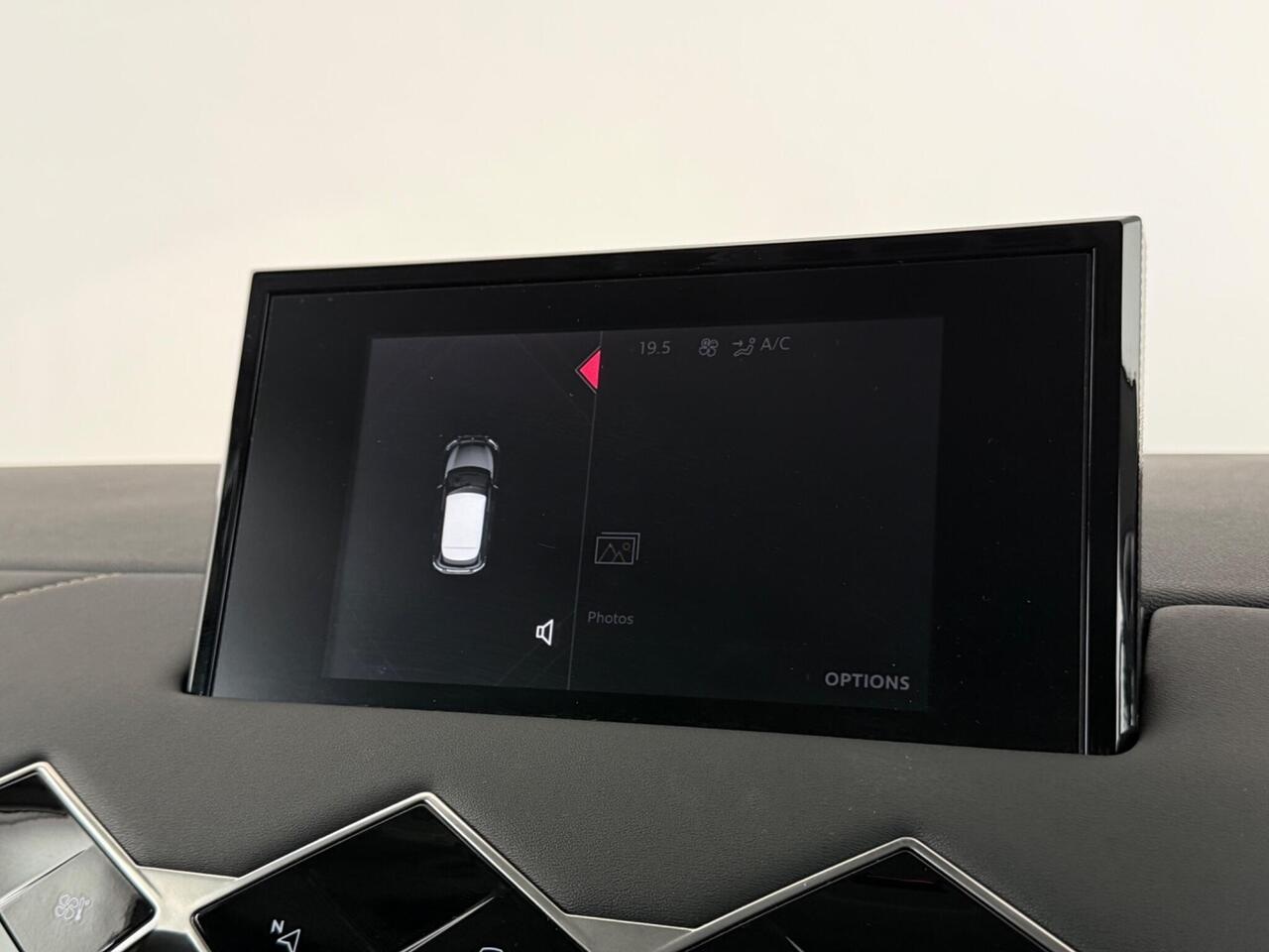 DS AUTOMOBILES DS 3 CROSSBACK thumbnail Infotainment System
