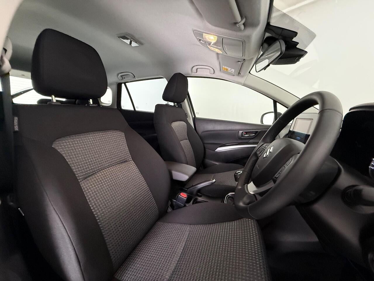 Suzuki S-Cross thumbnail Seat Driver