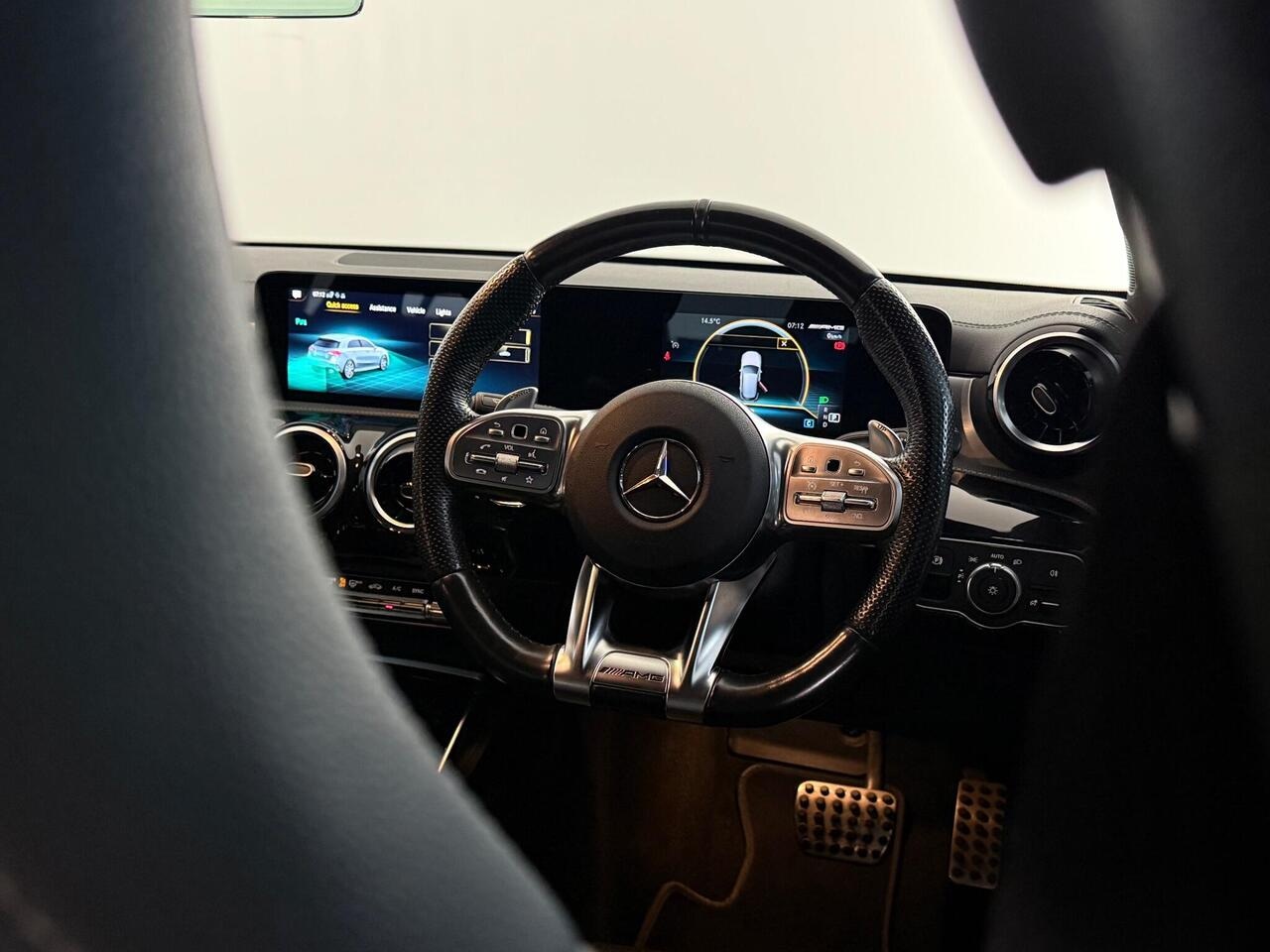 Mercedes-Benz A Class thumbnail Steering Wheel