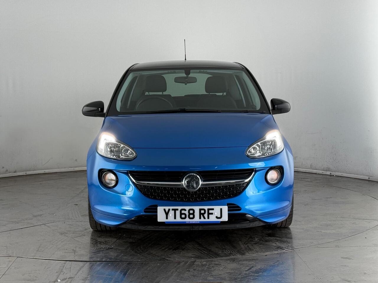 Vauxhall ADAM thumbnail Front
