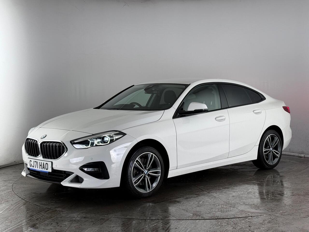 BMW 2 Series Gran Coupe thumbnail Front Left