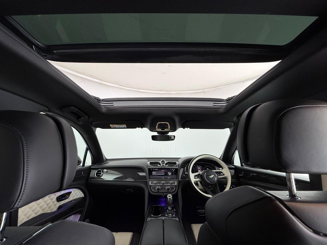 Bentley Bentayga thumbnail Interior Front