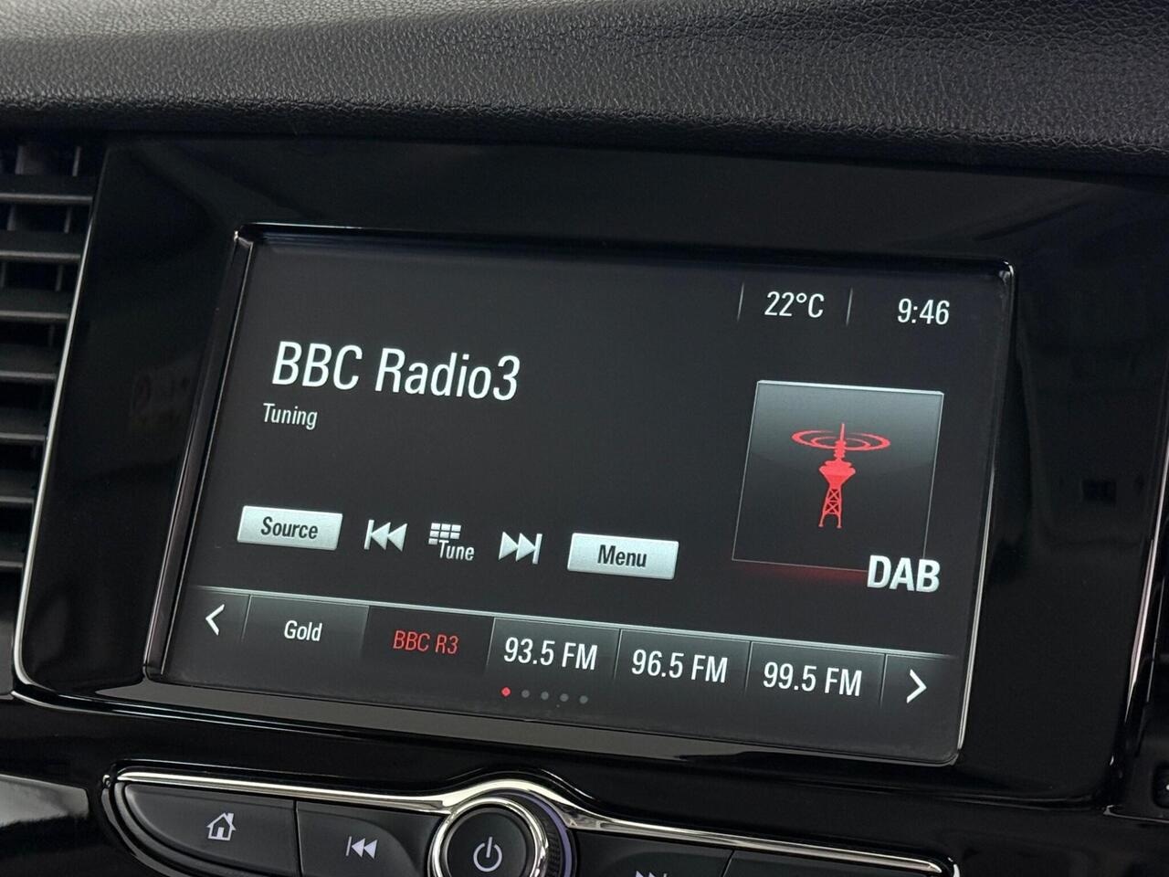 Vauxhall Mokka X thumbnail Infotainment System