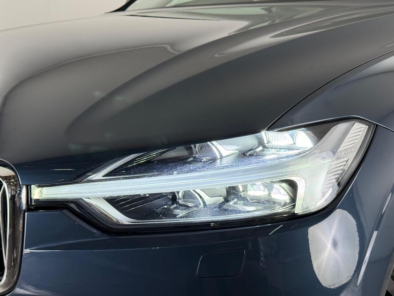 Volvo XC60 thumbnail Lights Front