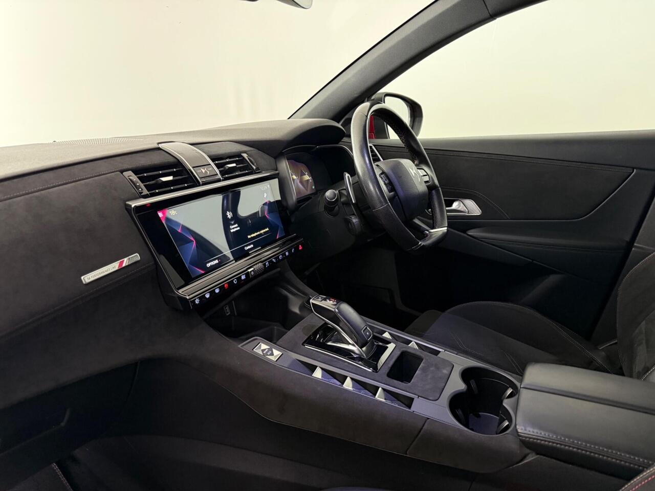 DS AUTOMOBILES DS 7 CROSSBACK thumbnail Interior Front