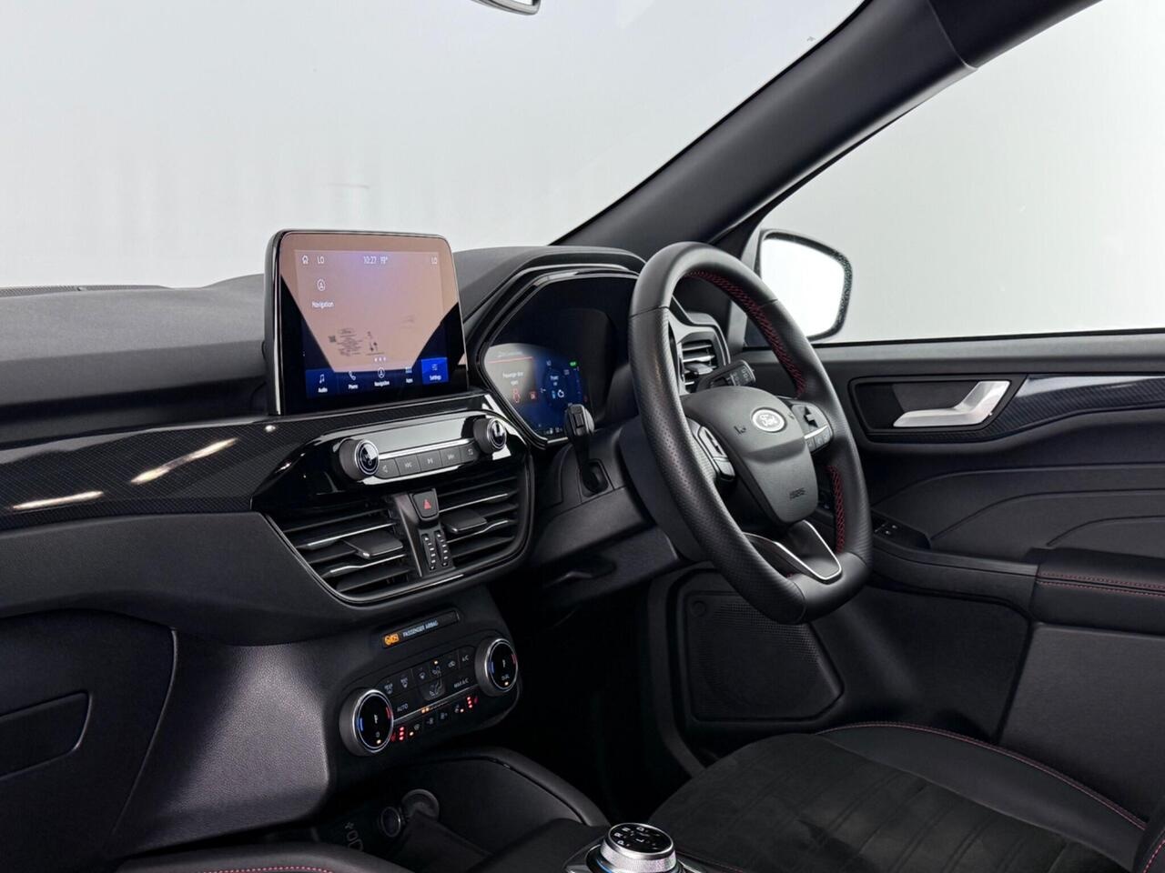 Ford Kuga thumbnail Interior Front