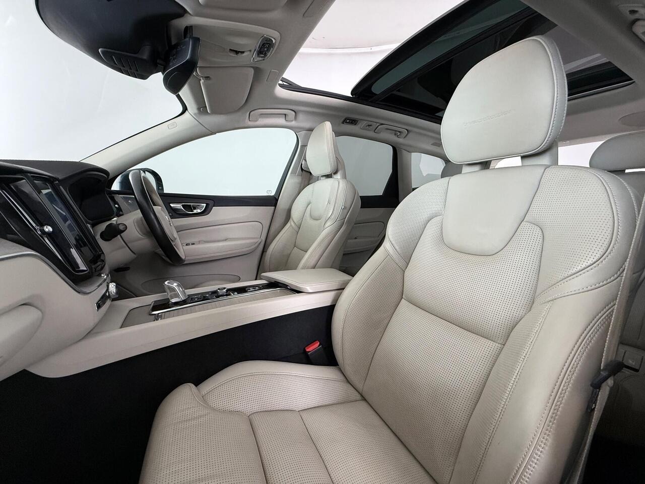 Volvo XC60 thumbnail Seat Front Passenger