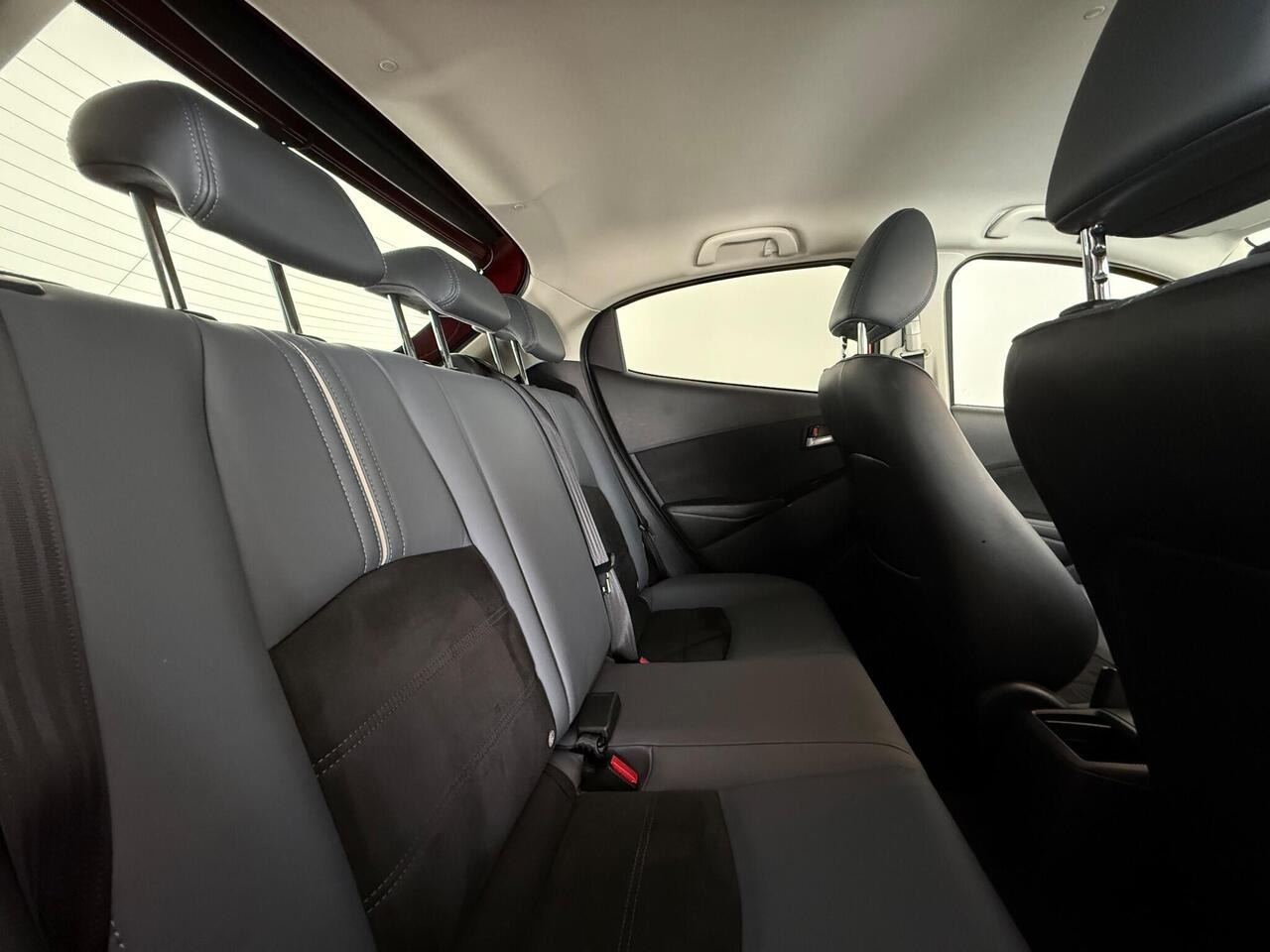 Mazda Mazda2 thumbnail Seats Rear