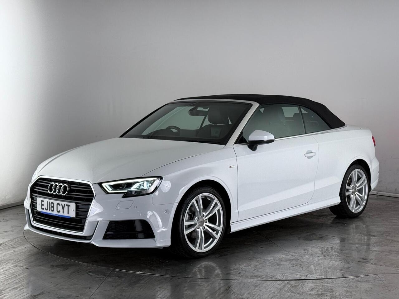 Audi A3 Cabriolet thumbnail Front Left