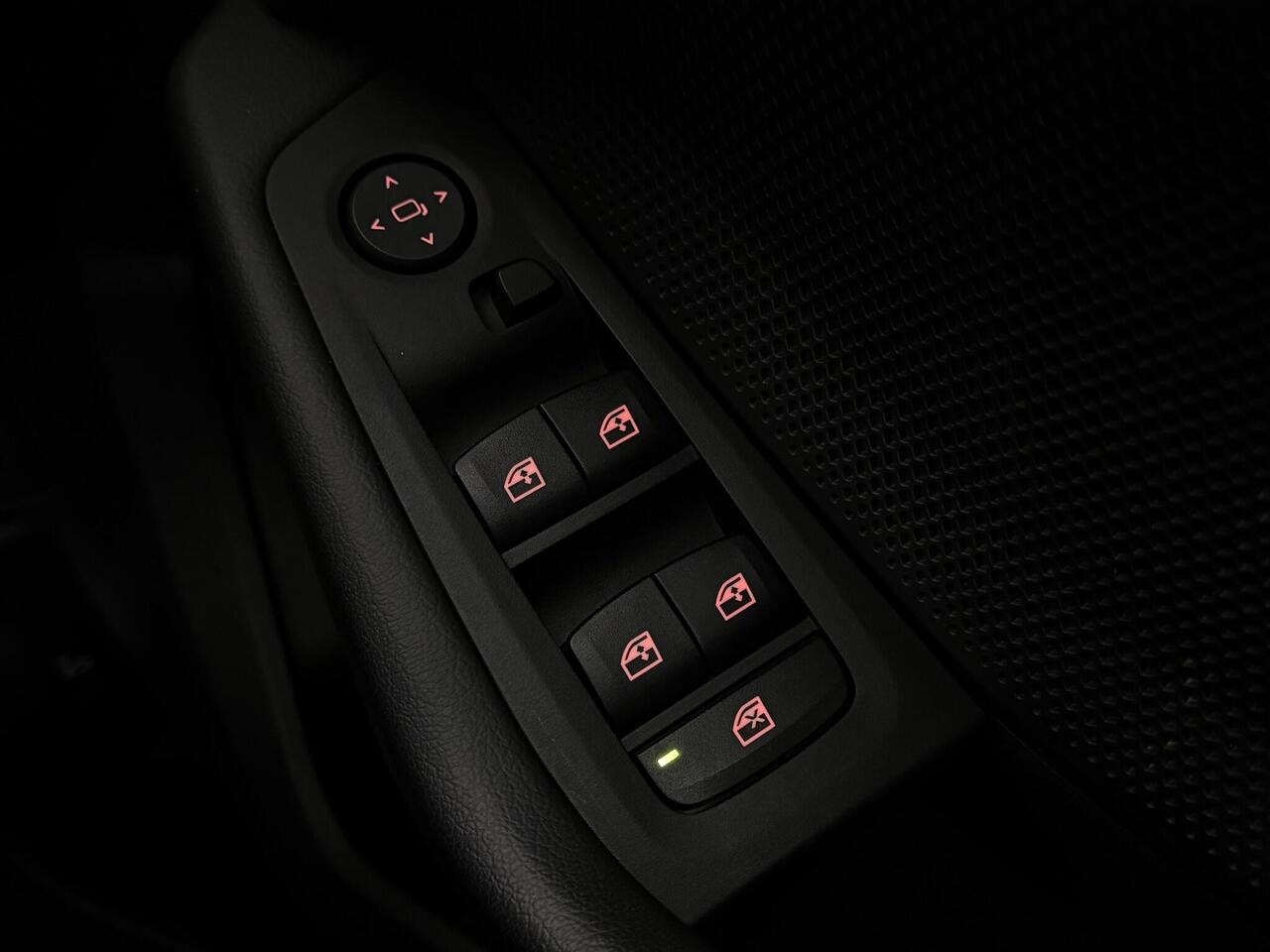 BMW 2 Series Gran Coupe thumbnail Misc Controls
