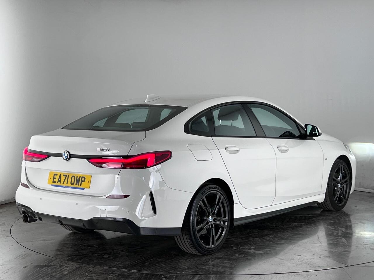 BMW 2 Series Gran Coupe thumbnail Rear Right