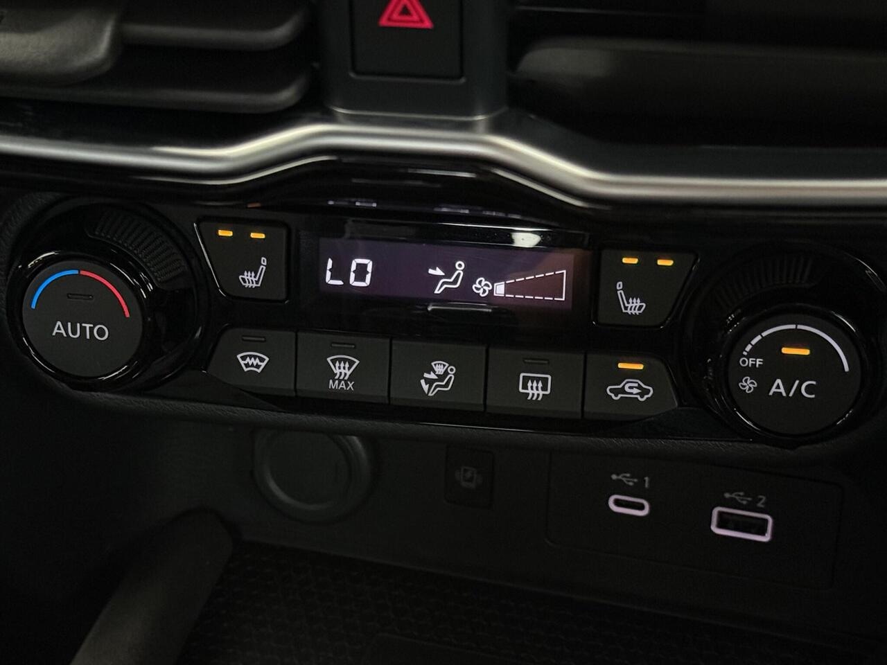Nissan Juke thumbnail Misc Controls