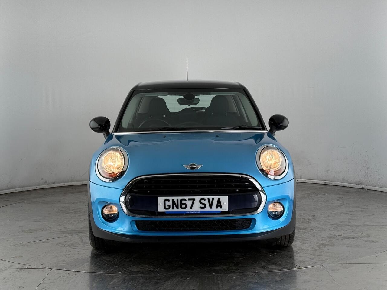 MINI Hatch thumbnail Front