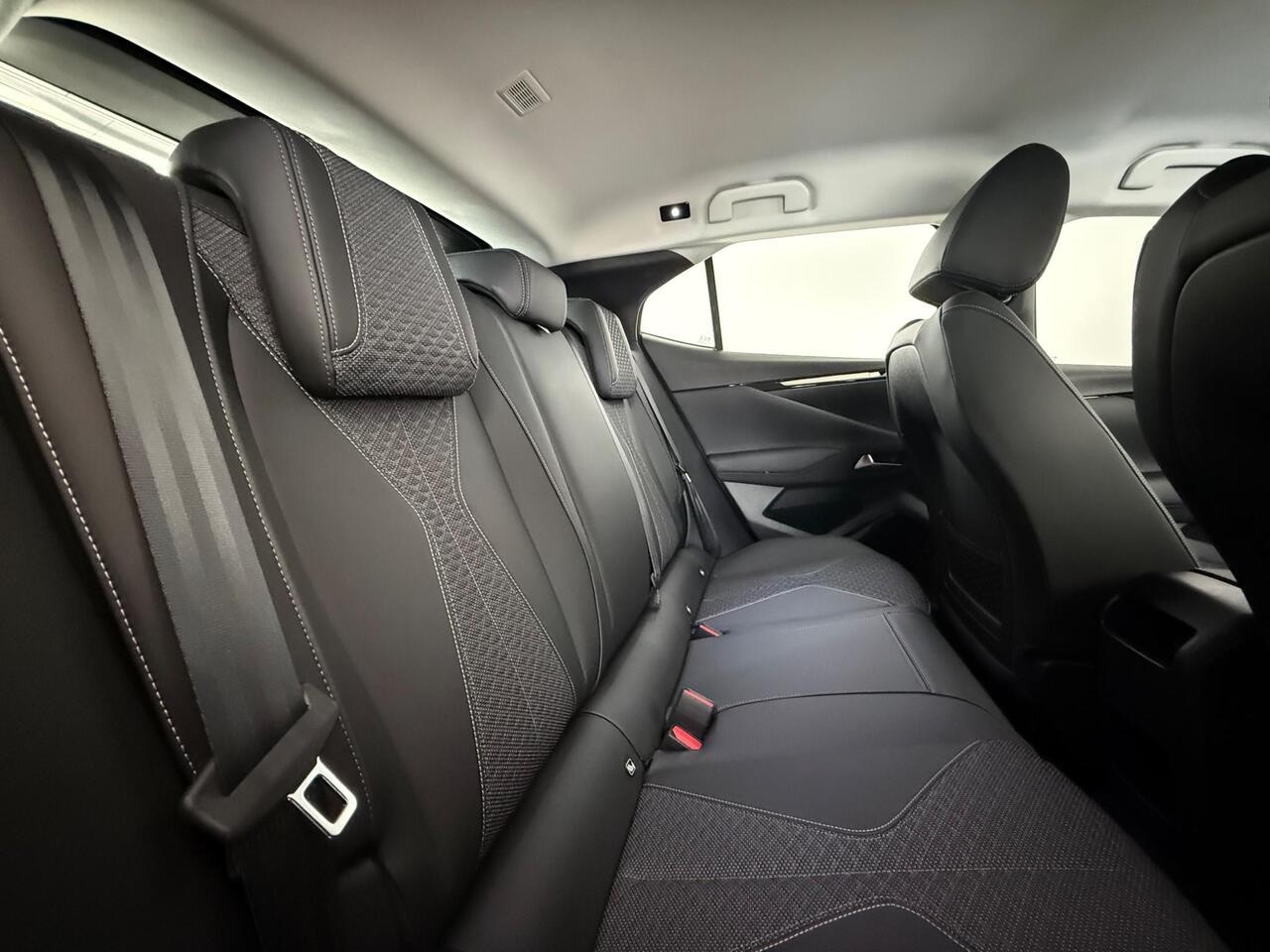DS AUTOMOBILES DS 4 thumbnail Seats Rear
