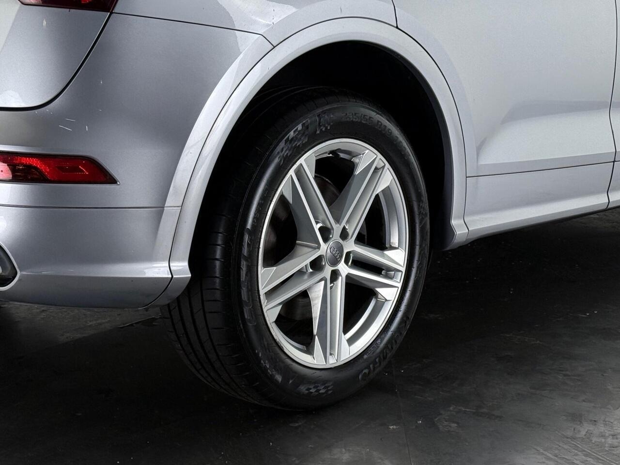 Audi Q5 thumbnail Wheel