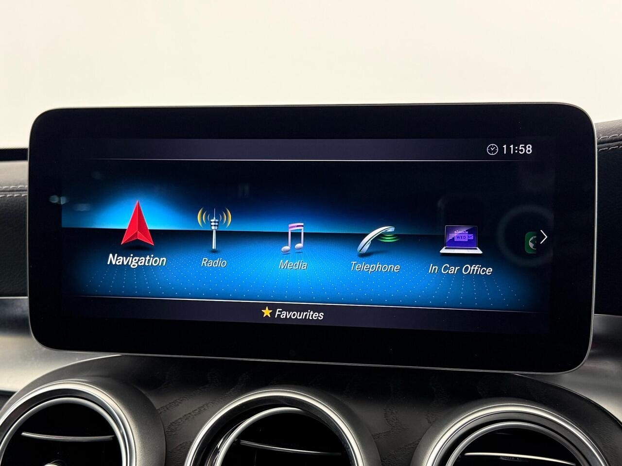 Mercedes-Benz C Class thumbnail Infotainment System