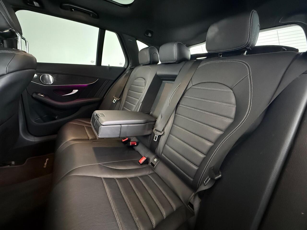 Mercedes-Benz C Class thumbnail Seats Rear