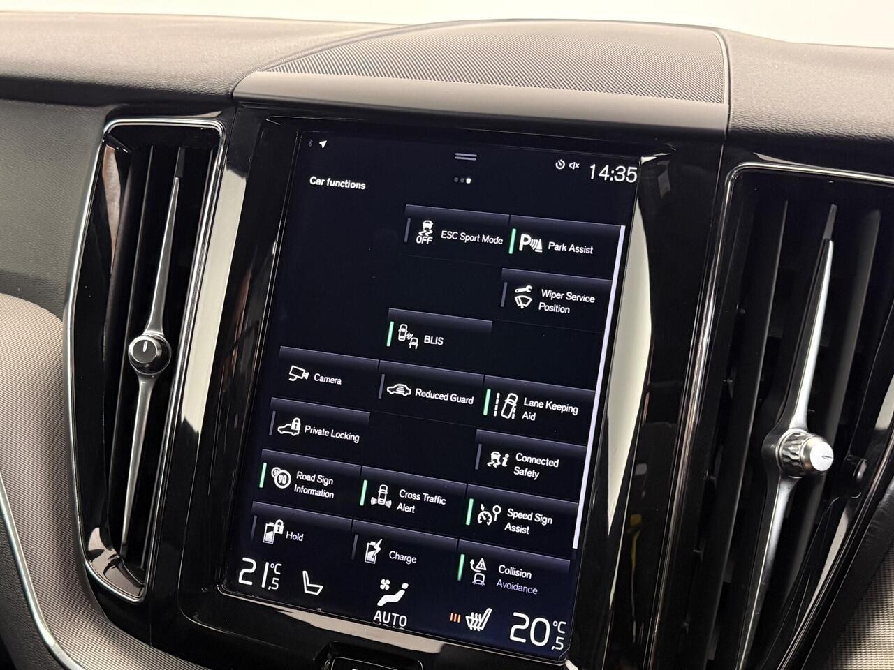 Volvo XC60 thumbnail Infotainment System