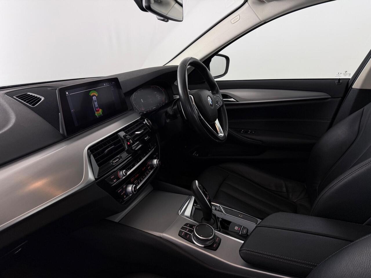 BMW 5 Series thumbnail Interior Front