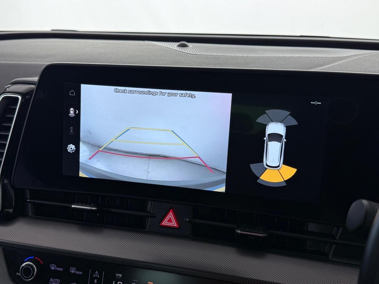 Kia Sportage thumbnail Infotainment System