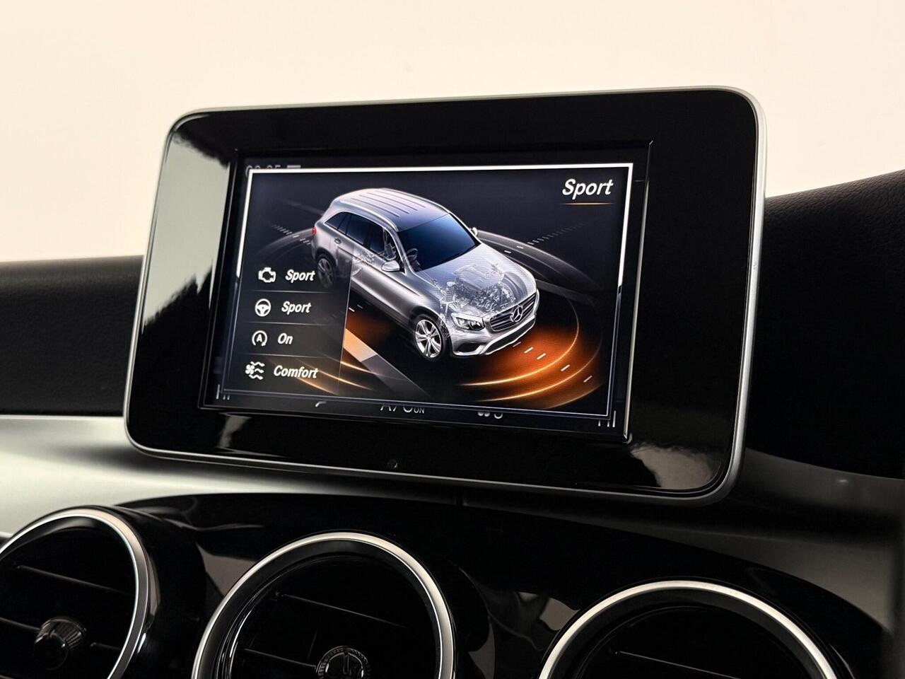Mercedes-Benz GLC thumbnail Infotainment System